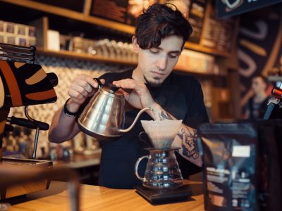 barista-at-work-in-a-coffee-shop-2-e1651805600567